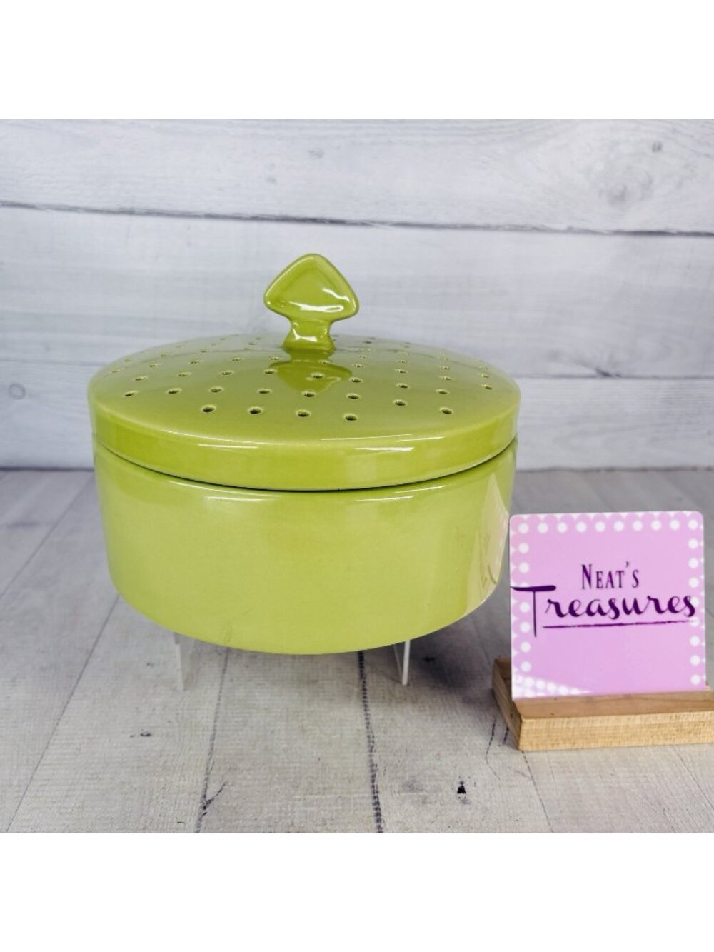 2006 Chantal Solid Green 1.5 Qt Ceramic Tortilla Bread Pancake Steamer Warmer